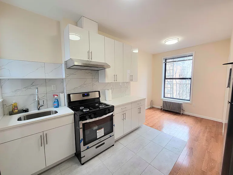 12 Delancey St Apt 9, New York