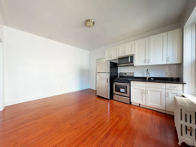 42nd St Apt 4d, Sunnyside