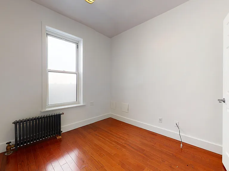 42nd St Apt 4d, Sunnyside