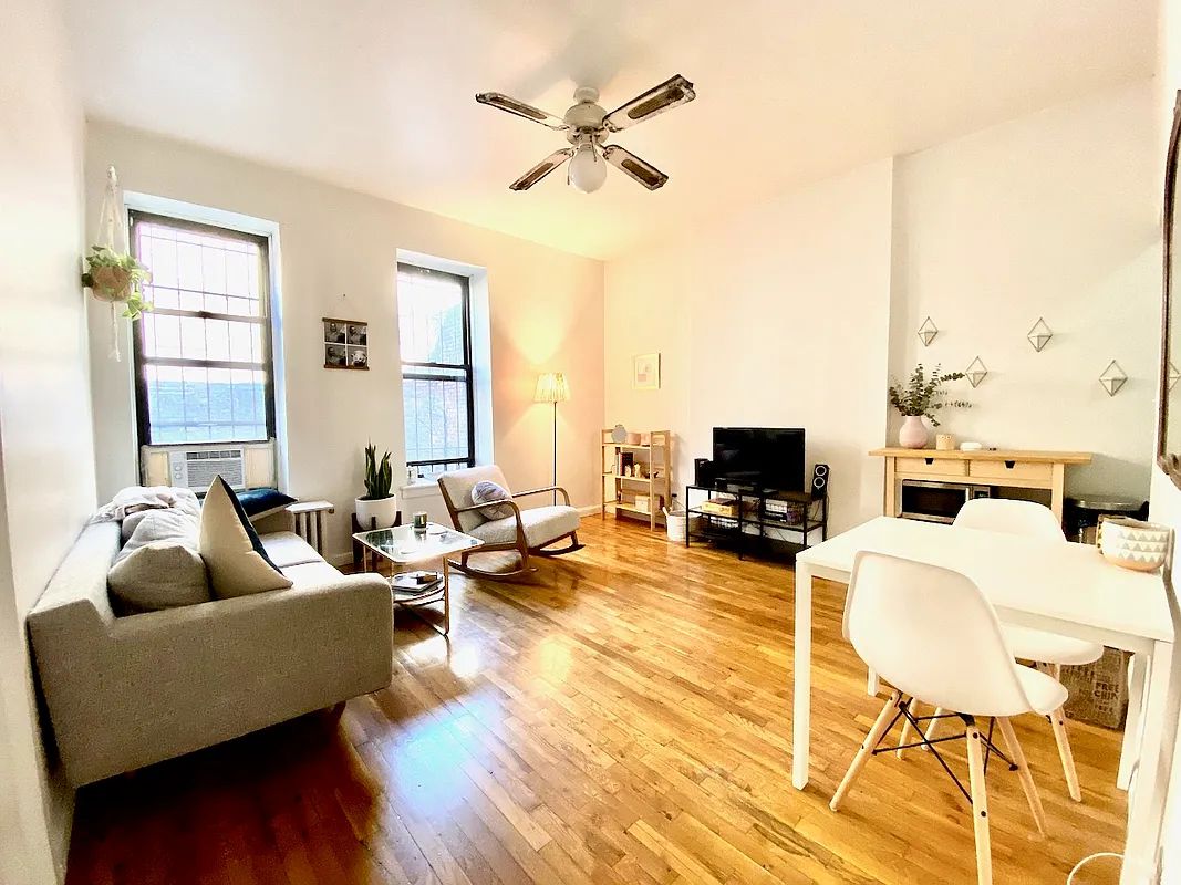 Spacious Two Bedroom In Central Park